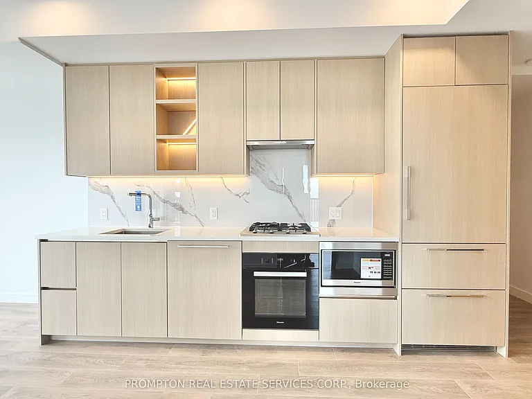 18 Esther Shiner Blvd #2311 — Photo 15