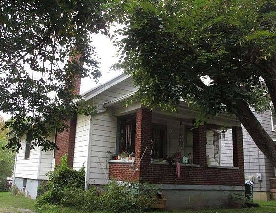 2nd image of 325 Williams St