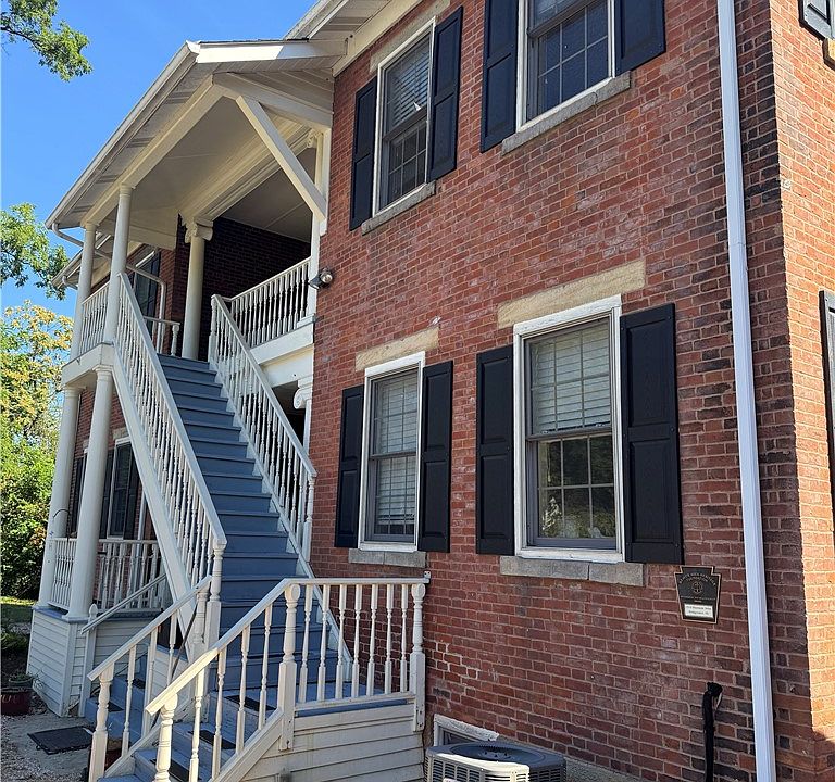 1st image of 1319 Riverside Dr APT 400