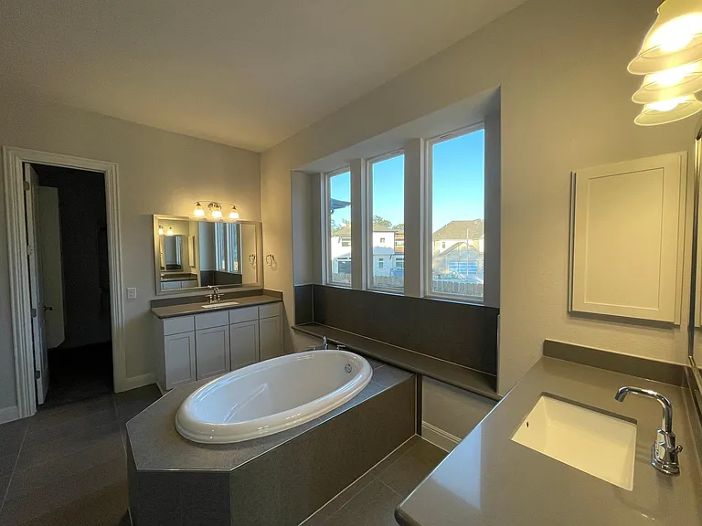 513 Constitution Way — Photo 36