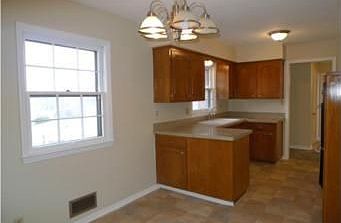 2nd image of 5260 Elmwood Ave