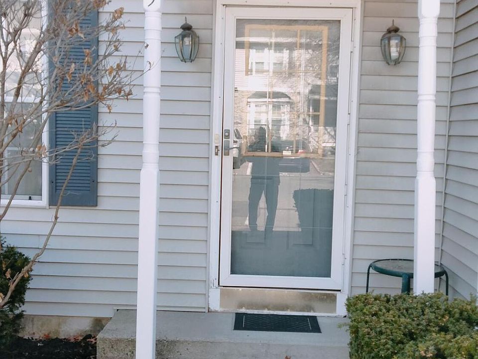 2nd image of 525 Davids Court #lakewood