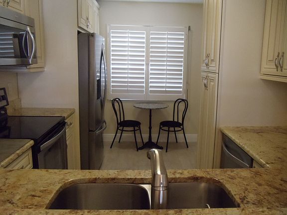 5th image of 10686 Gulf Shore Dr APT 101