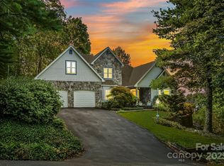 506 Kings Rdg, Asheville, NC 28804