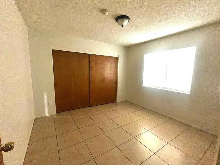 15392-15398 Bear Valley Rd — Photo 14