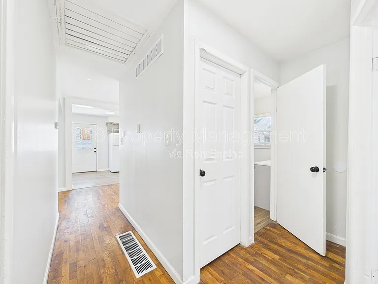 10323 E 20th St S — Photo 11