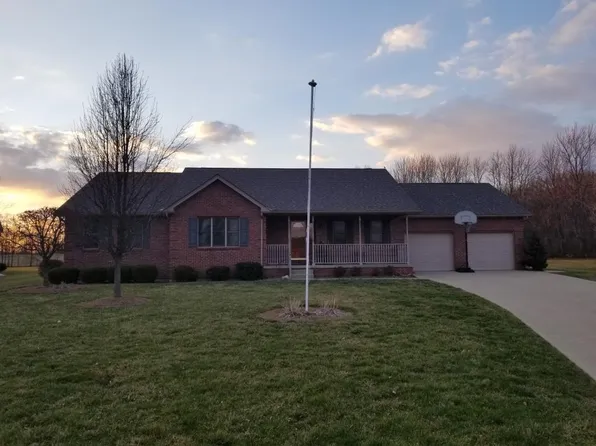 920 Doesprings Dr, Sunman, IN 47041