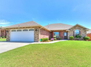 1109 Hyatt Ct, Shawnee, OK 74804