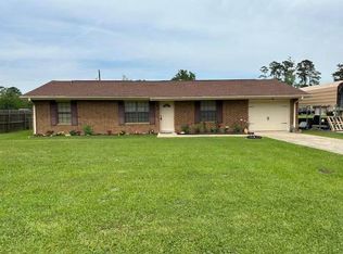 1565 Orange St, Vidor, TX 77662