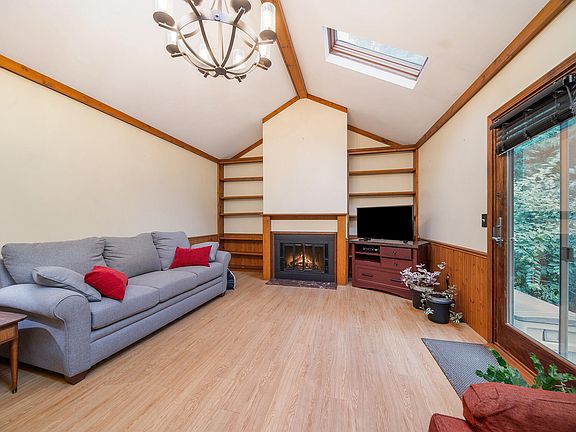5th image of 6333 Evergreen St