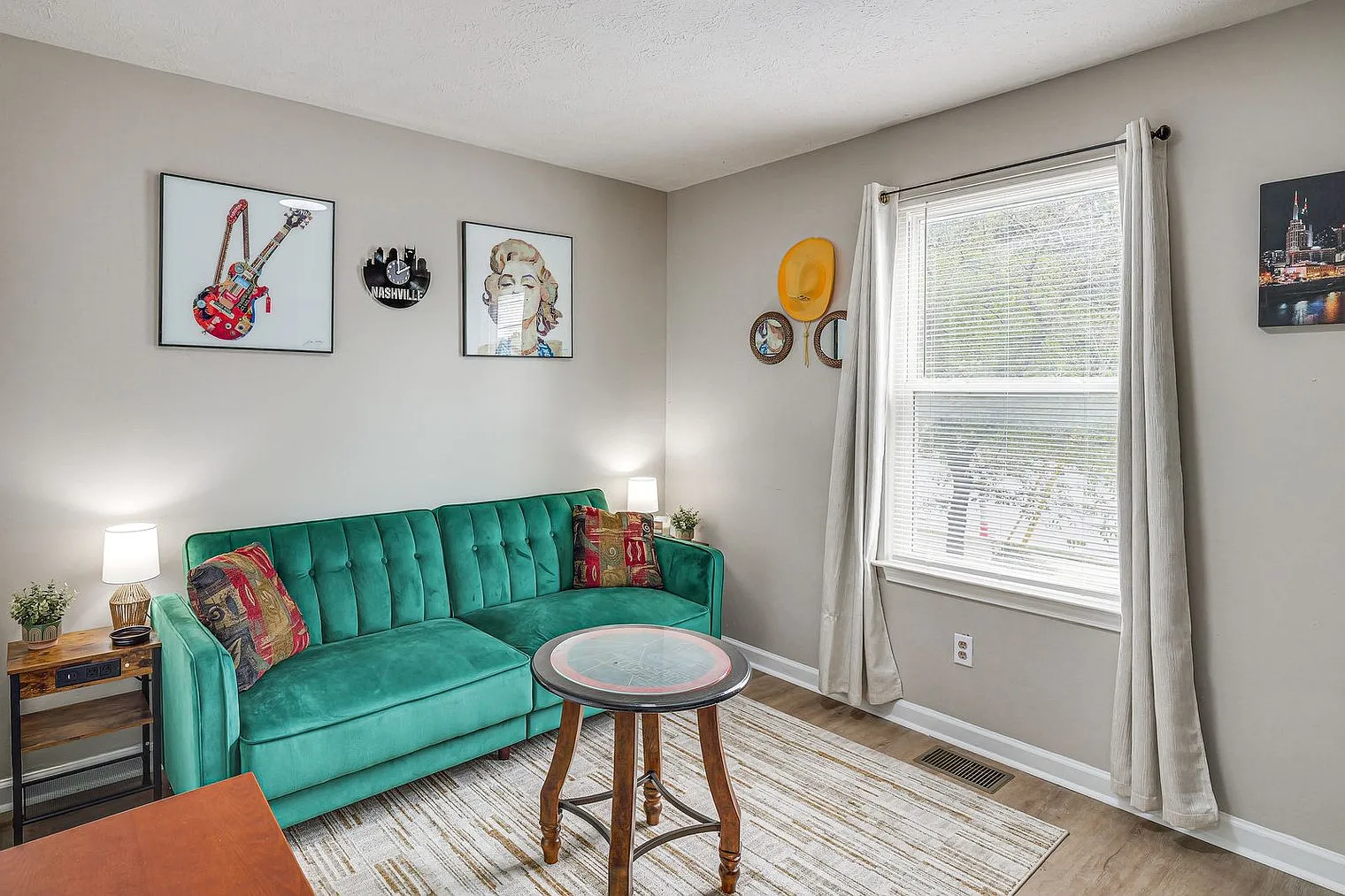 2 bed, 2.0 bath, 1270 sqft, $3,371 — Photo 4