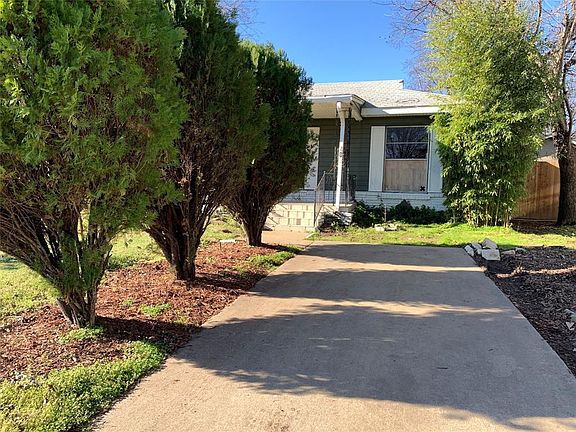 3rd image of 405 NE 37th St