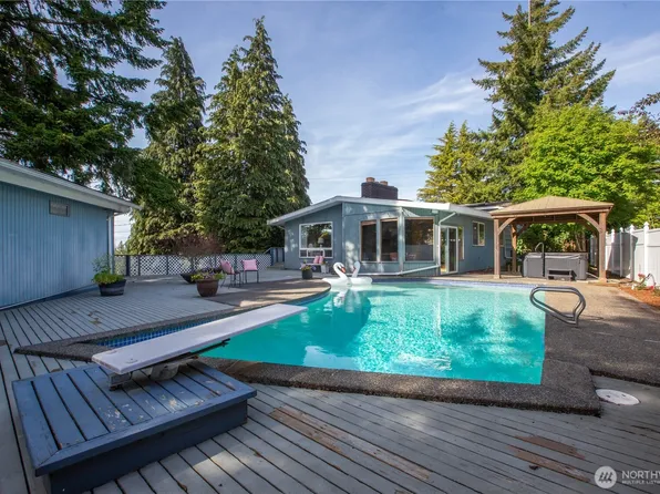 4302 Elwood Drive W, University Place, WA 98466