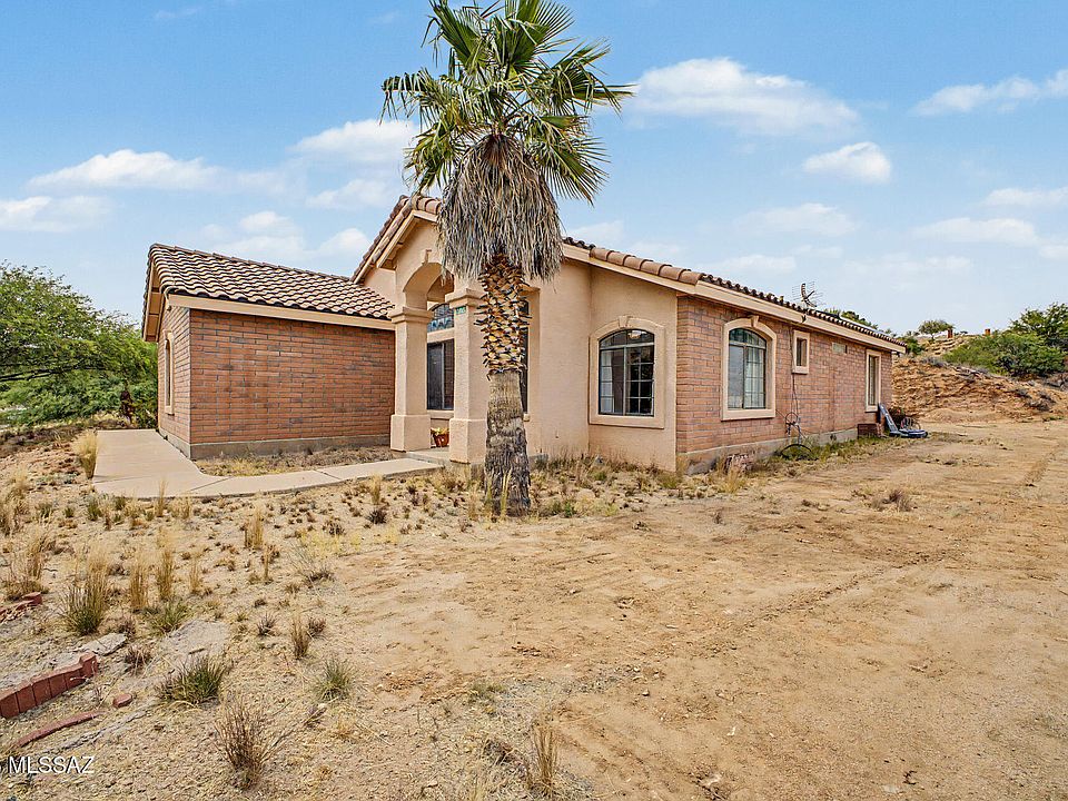 1st image of 920 W Mariposa Hills Dr
