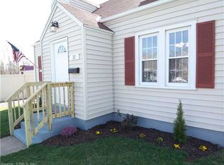 32 Palm St, Manchester, CT 06040