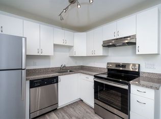 7582 SW Hunziker Rd #13, Portland, OR 97223