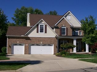 377 Amherst Cir, Saline, MI 48176