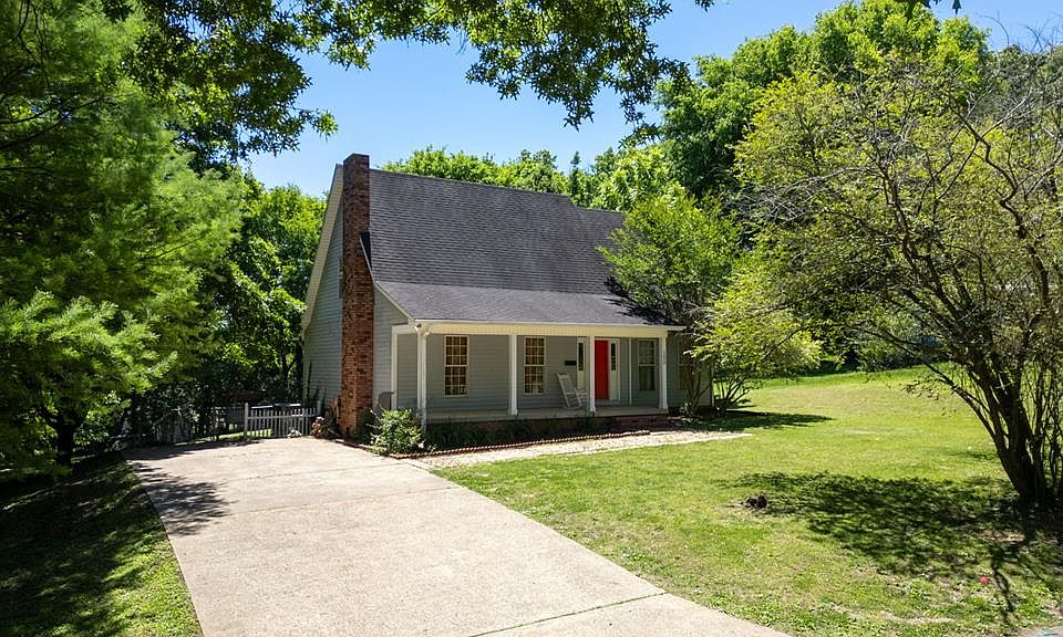 1st image of 105 Flower Ln