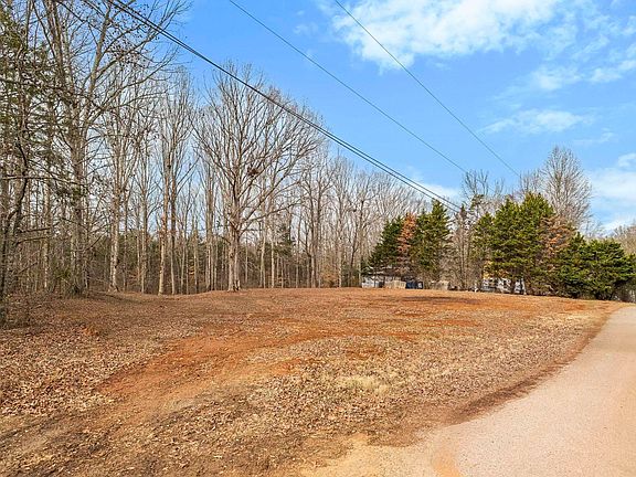 4th image of 146 Knickerbocker Est