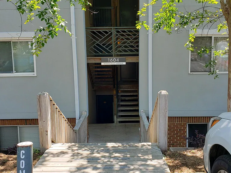 1604 Monticello Ave #B — Photo 14