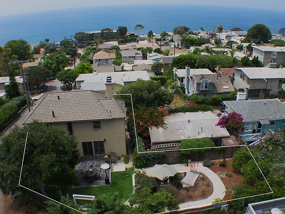 Aerial View -- Huge Lot, Beach Close