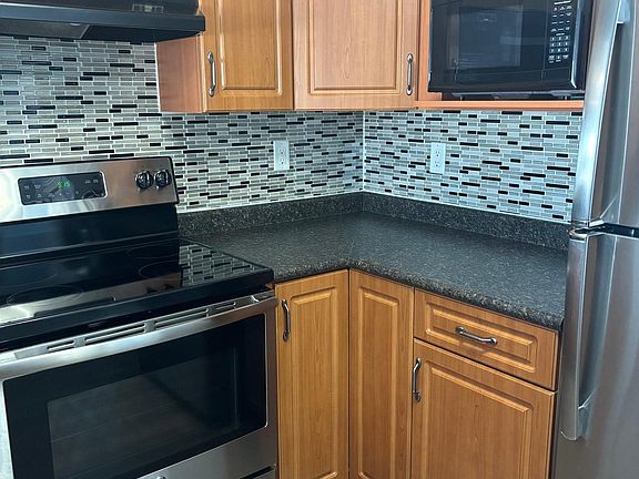 2nd image of 7801 Golf Course Rd #423