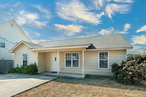 108 Live Oak Cir Photo 1