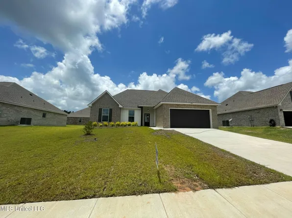 15361 High Point Dr, Gulfport, MS 39503