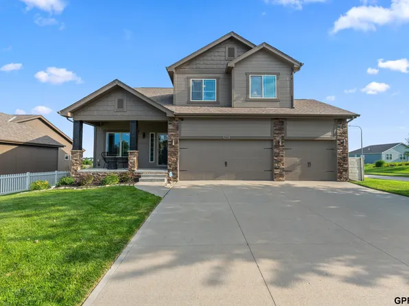 19811 L St, Omaha, NE 68135