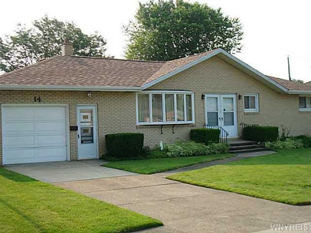 1st image of 14 Dennis Ln
