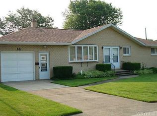 14 Dennis Ln, Cheektowaga, NY 14227