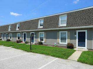 619 High St APT 12, Hanover, PA 17331
