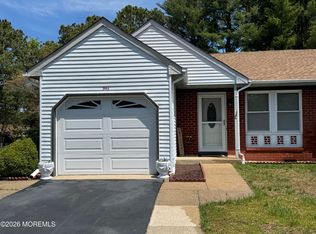 54A Easton Dr #61, Whiting, NJ 08759