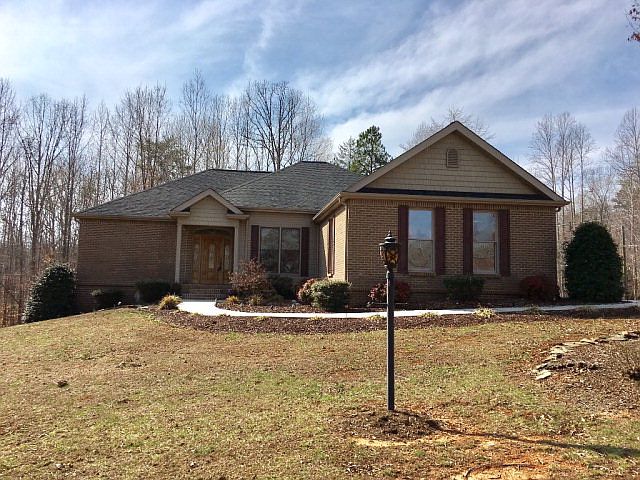 1st image of 310 Hickory Ct