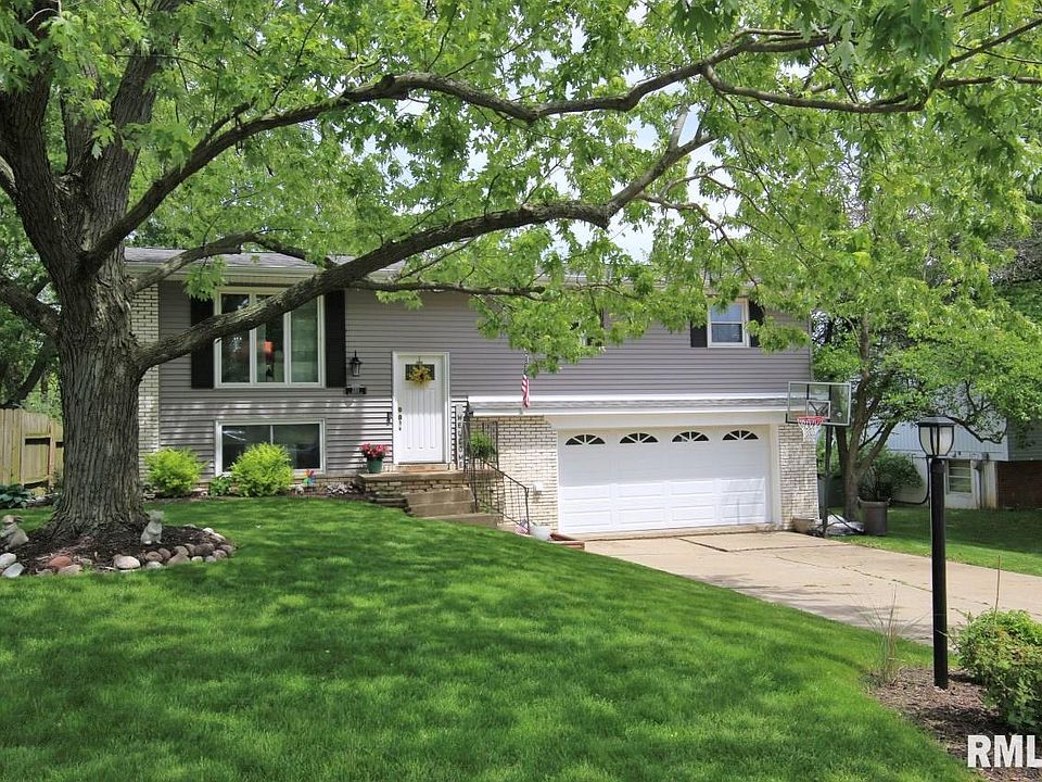 1st image of 2311 W Carriage Ln