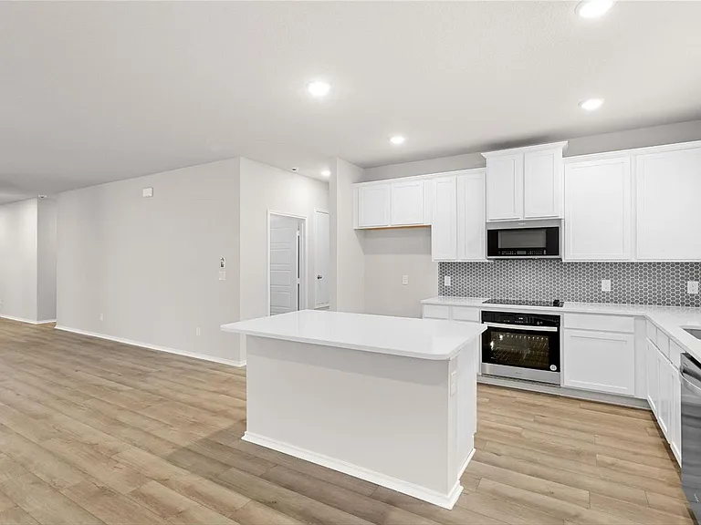 5953 Revere Dr — Photo 6