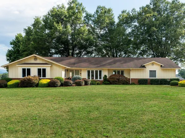 187 Windermere Dr, Waynesboro, VA 22980