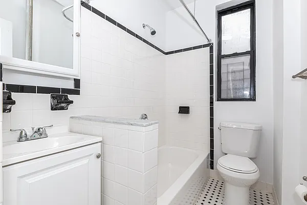 Rented by MNS | media 4