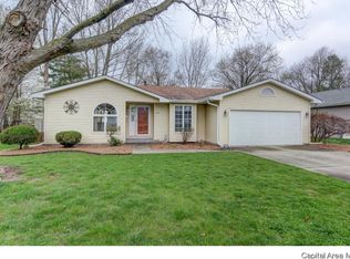 422 E Mulberry St, Chatham, IL 62629