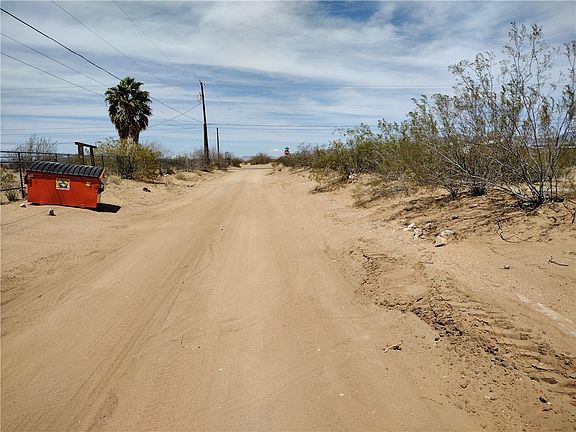 2nd image of 3456 N Lochiel Rd