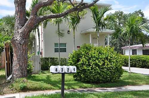1216 NW 6th Ct #2 Photo 1