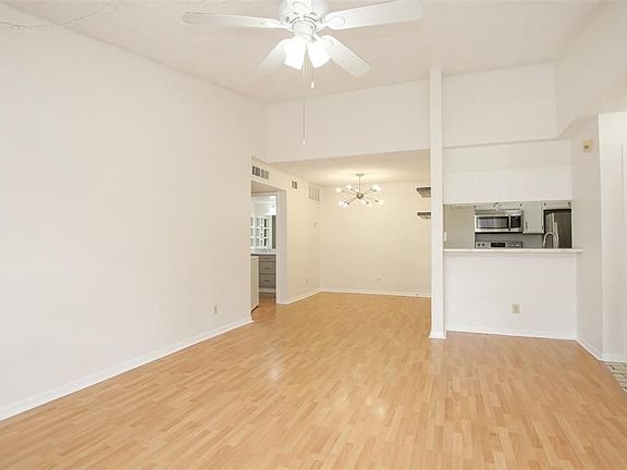 4th image of 2120 El Paseo St APT 316