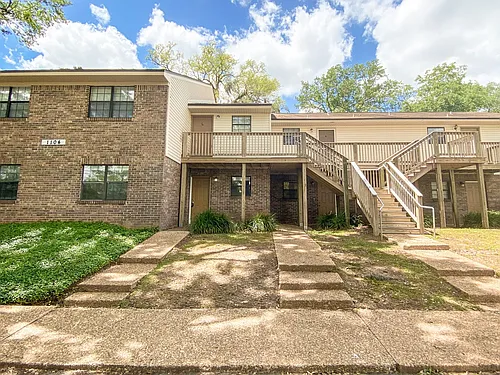 1104 Green Tree Ct #A Photo 1