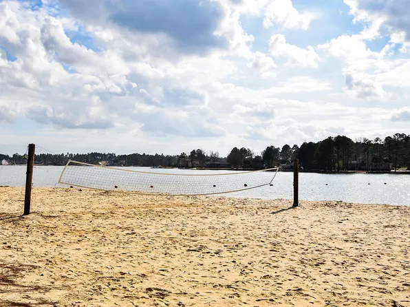 37 Loblolly Ct, Sanford, NC 27332