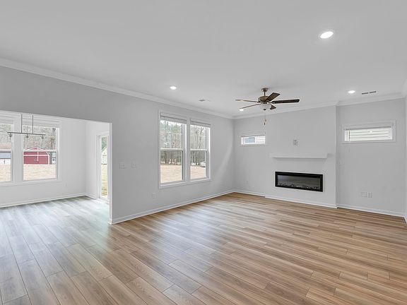 4th image of 419 Barbican Pl Lot 21