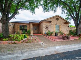 6127 Crescent Fls, Windcrest, TX 78239