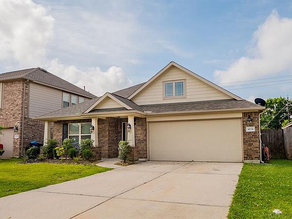 Welcome to the beautiful one story Lennar home at 4234 Bearberry. Enjoy the welcoming front porch and nice landscaping.