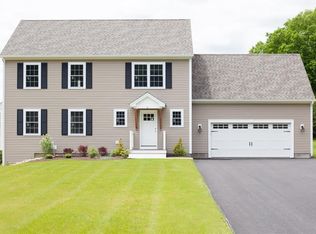 2 Pleasant View Dr, Hope Valley, RI 02832