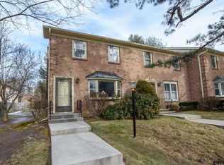 151 Williamsburg Ct, Albany, NY 12203