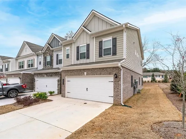 3541 Bellinger Dr, Powder Springs, GA 30127